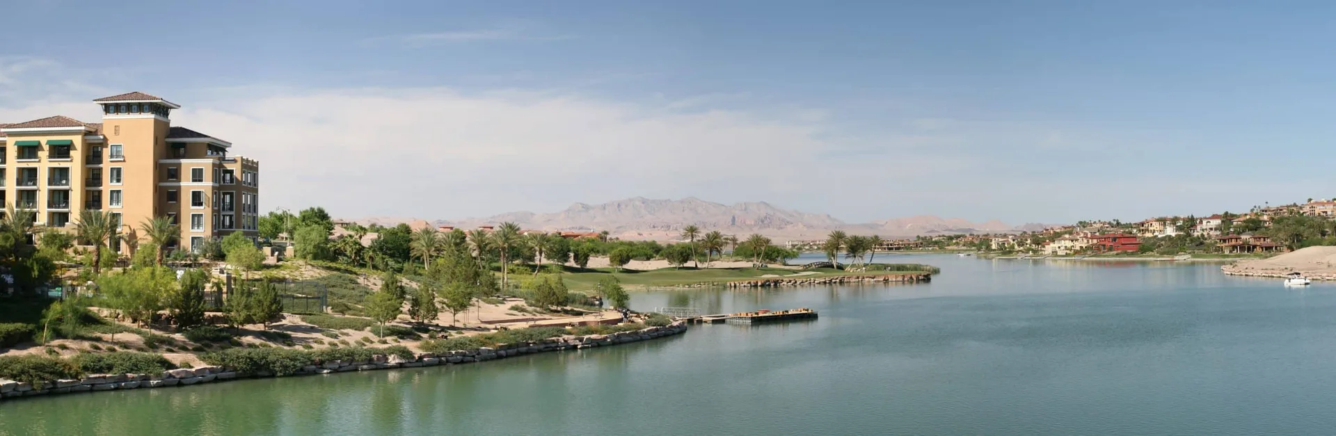 Desert,Resort,Community,With,Lake