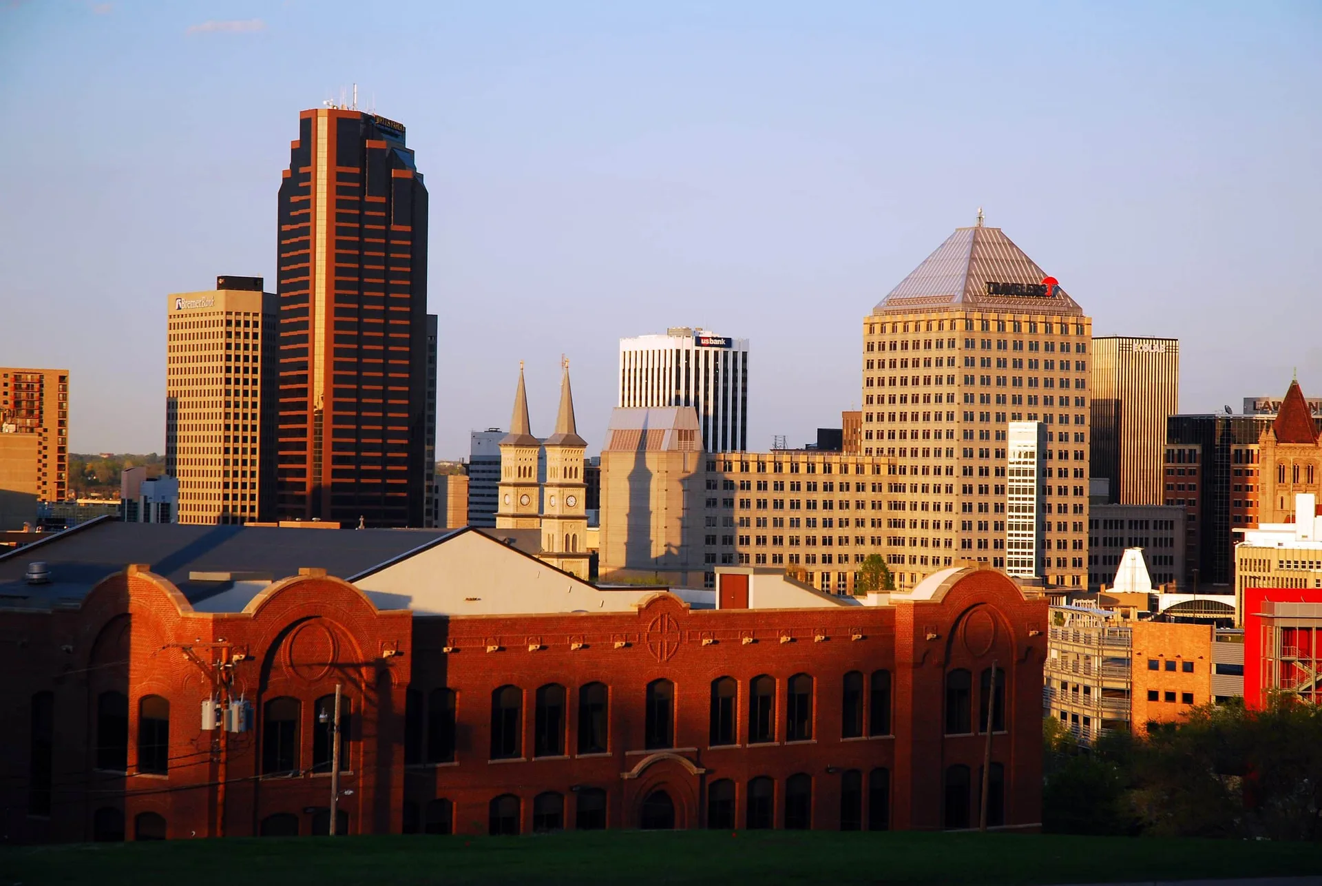 St.,Paul,,Mn,,Usa,May,15,The,37,Story,Wells