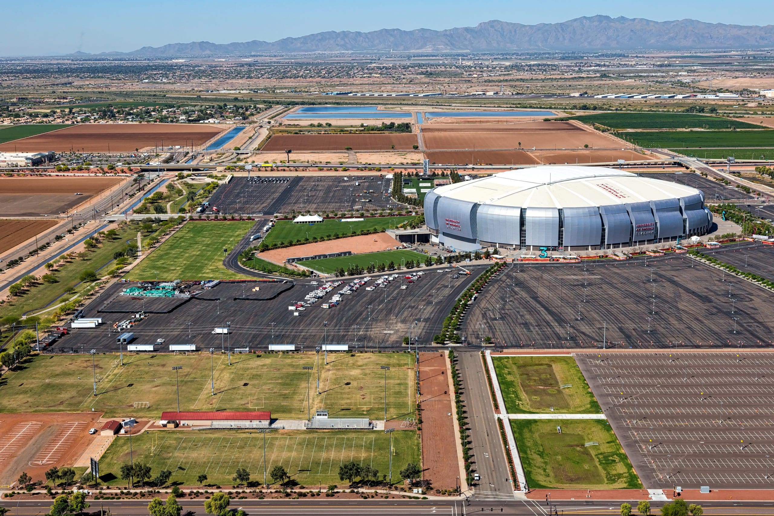 The annual Big Game Scorecard: What LightBox commercial real estate data reveals about Phoenix, Arizona