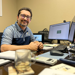 Photo of Ron Motamed